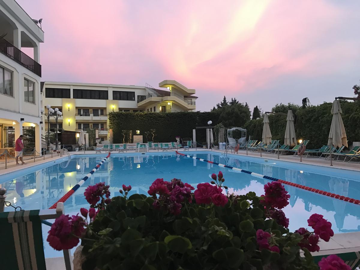 Hotel Parco Delle Rose San Giovanni Rotondo Esterno foto